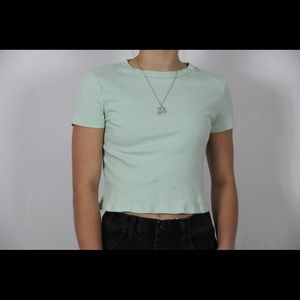 Green cropped tee